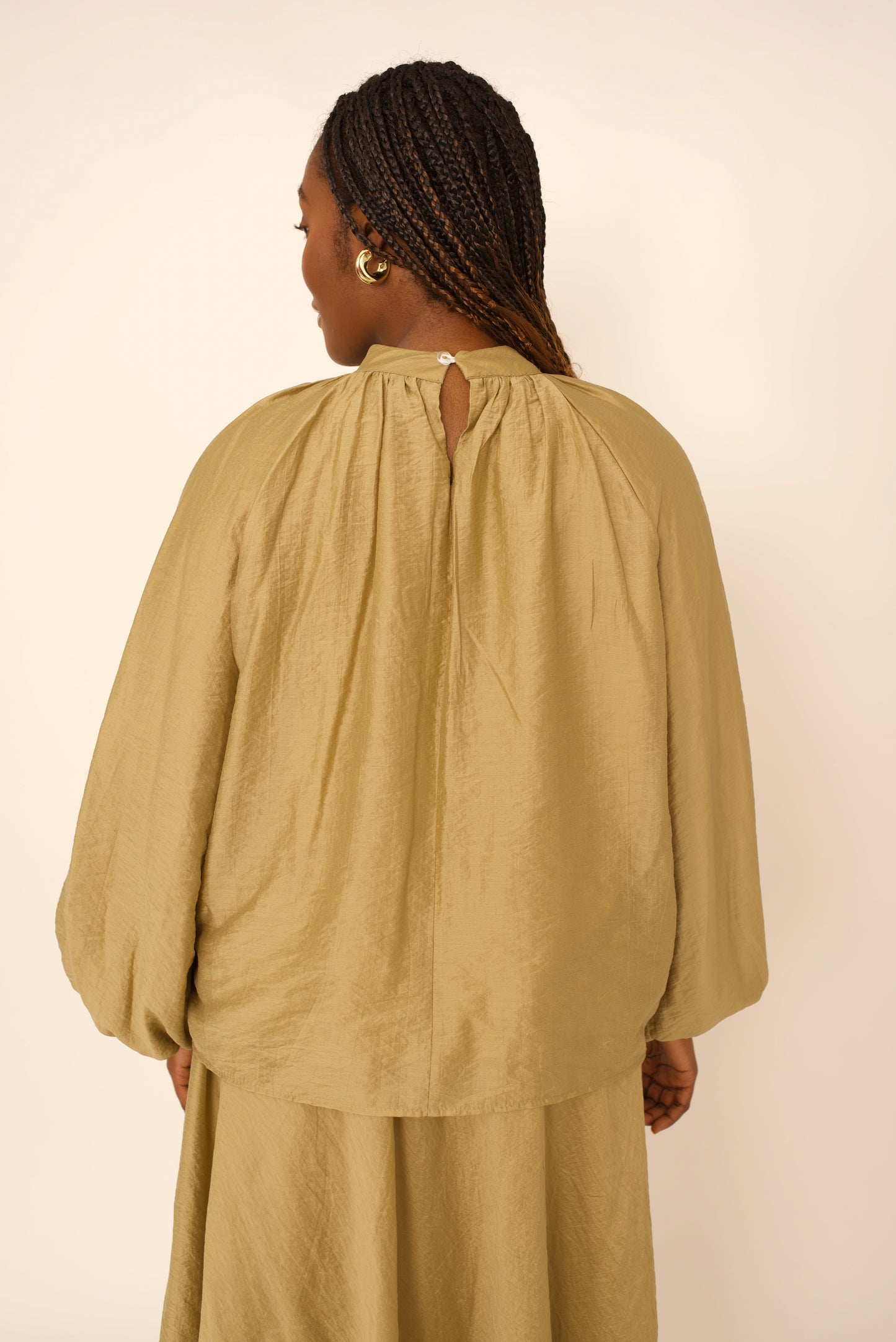 Ensemble Eléna – Haut & Jupe Longue Kaki Doublé | Merra Paris