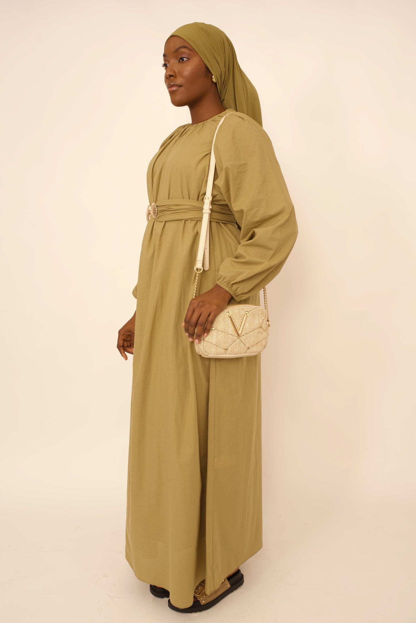 Robe Viola Safa – Voile de Coton Vert Olive avec Ceinture Boucle